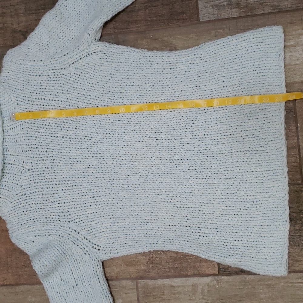 Express Handnit Sweater - Picture 8 of 10